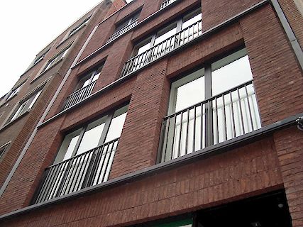 Handelsruimte en 5 appartementen Leuven