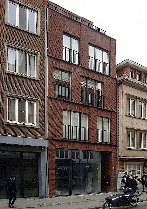 Handelsruimte en 5 appartementen Leuven