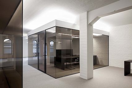 Inrichting kantoor Vlaamse Raad Orde van Architecten in Tour & Taxis Brussel