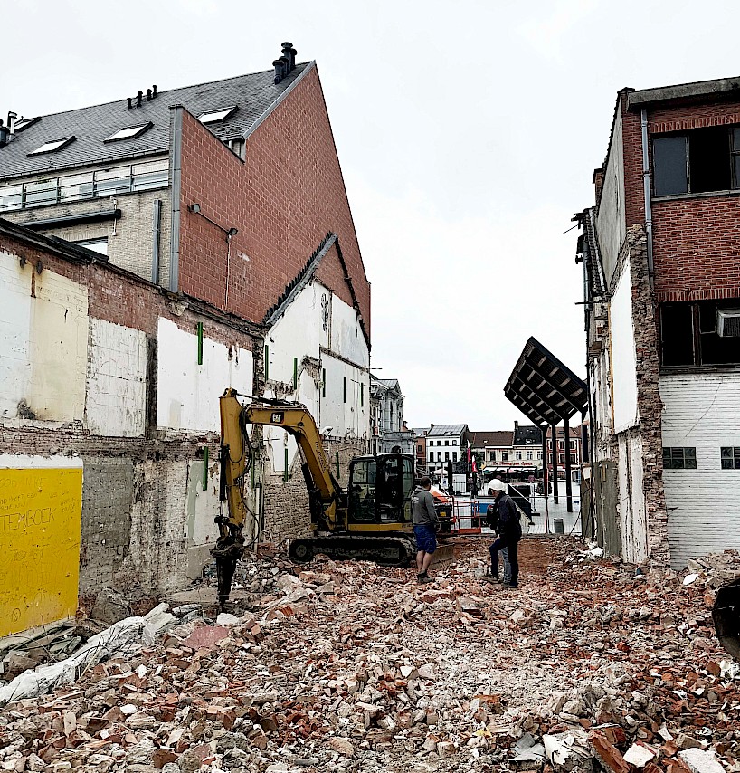 handelsgelijkvloers met 6 appartementen en 7 woningen vilvoorde